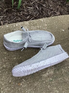 Betrue Women's‎ Lightweight Boat Shoes Grey Size 7 Like New